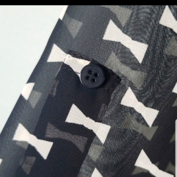 Collective concepts roll tab sleeve blouse small - Picture 4 of 9